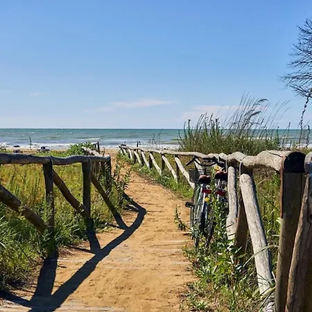 Well Equipped In Bibione-beahost * بيبيوني