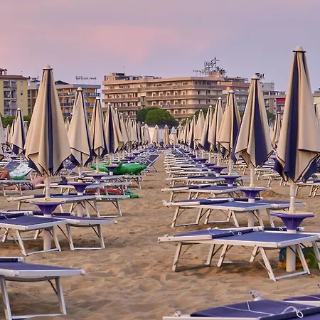 Well Equipped In Bibione-beahost بيبيوني