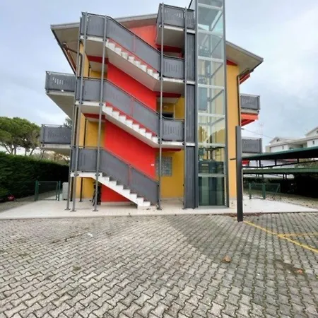 Well Equipped In Bibione-beahost بيبيوني
